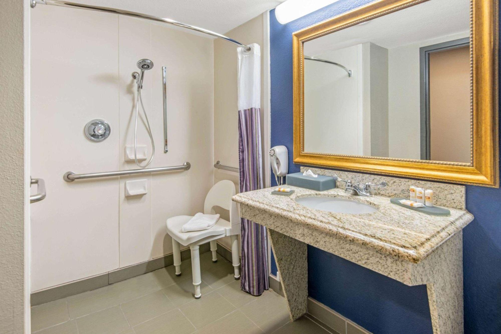La Quinta By Wyndham Denison - North Lake Texoma Esterno foto